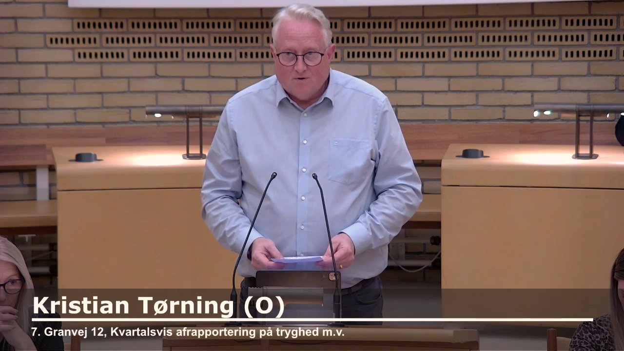 Kristian Tørning på talerstolen i Gladsaxe Byråd under punkt 7 om Granvej 12