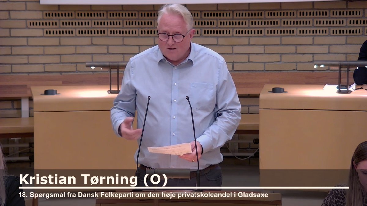 Kristian Tørning på talerstolen i Gladsaxe Byråd under punkt 18 om den høje privatskoleandel