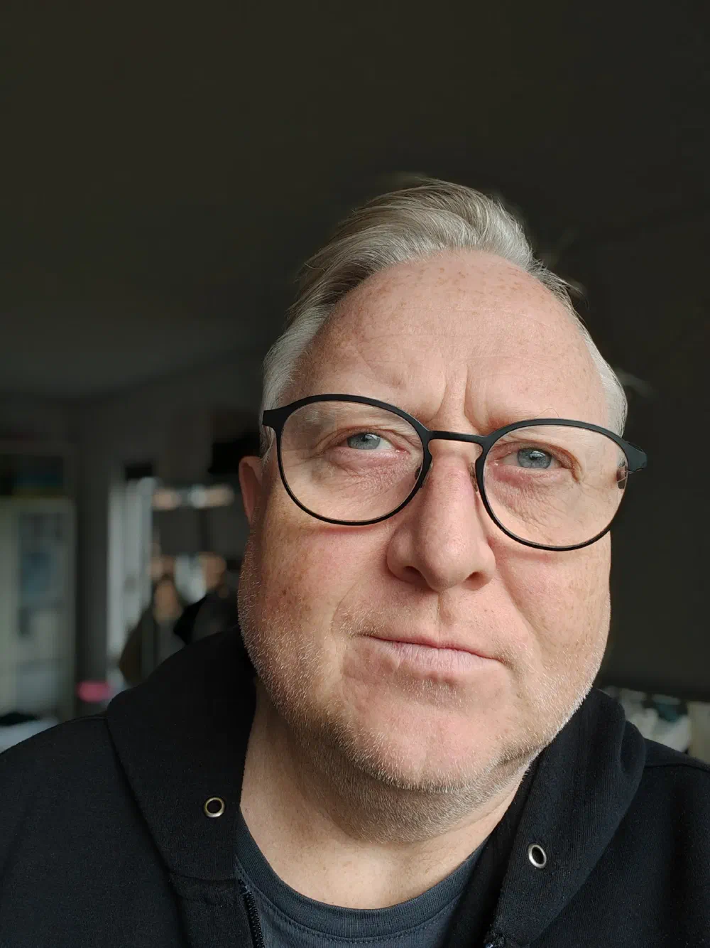 Nærbillede af Kristian Tørning med briller