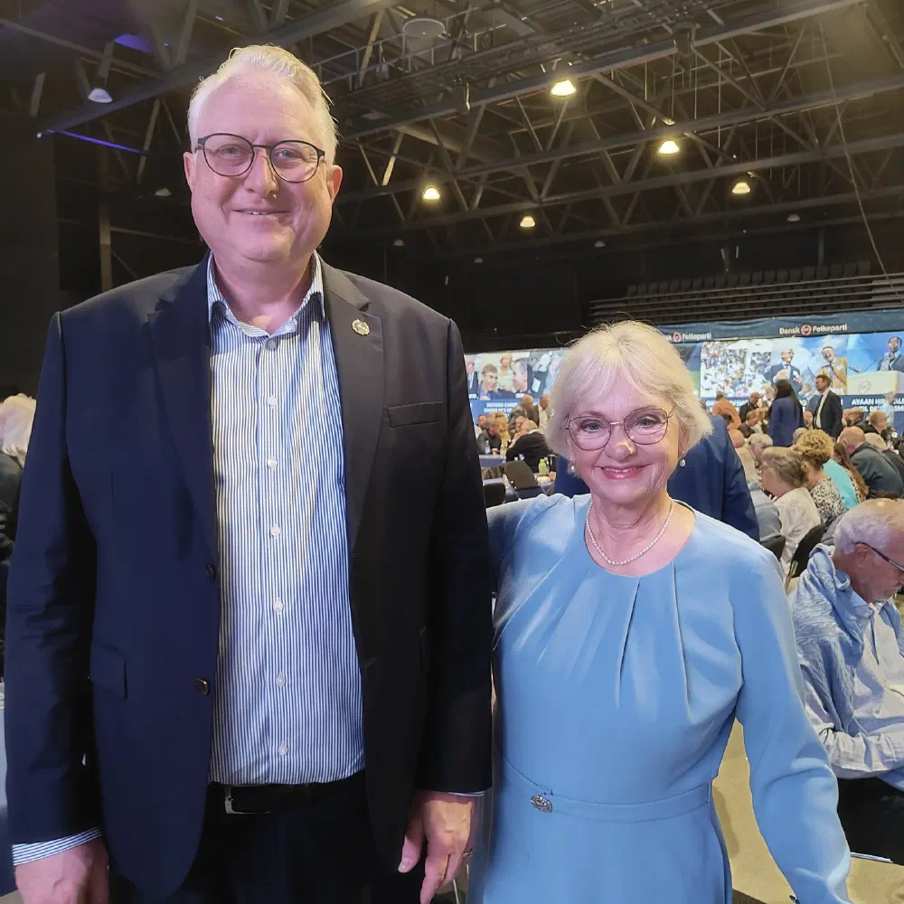 Kristian Tørning og Pia Kjærsgaard ved Dansk Folkepartis årsmøde